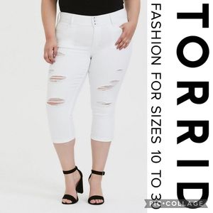 ❌️SOLD❌️ Torrid 16 Crop Jegging — Vintage Stretch White